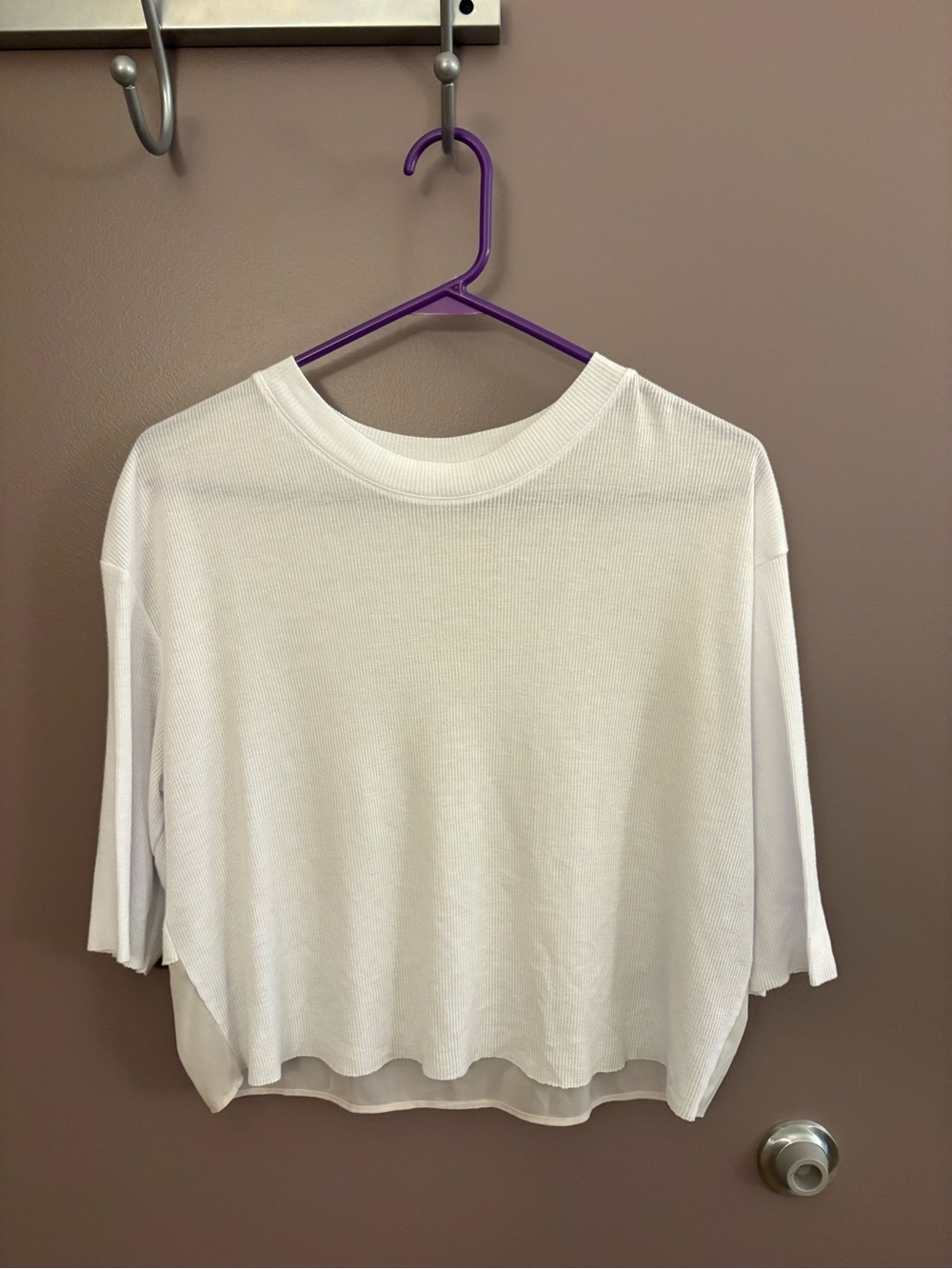 ALO Women's White Ribbed Short-Sleeve Top